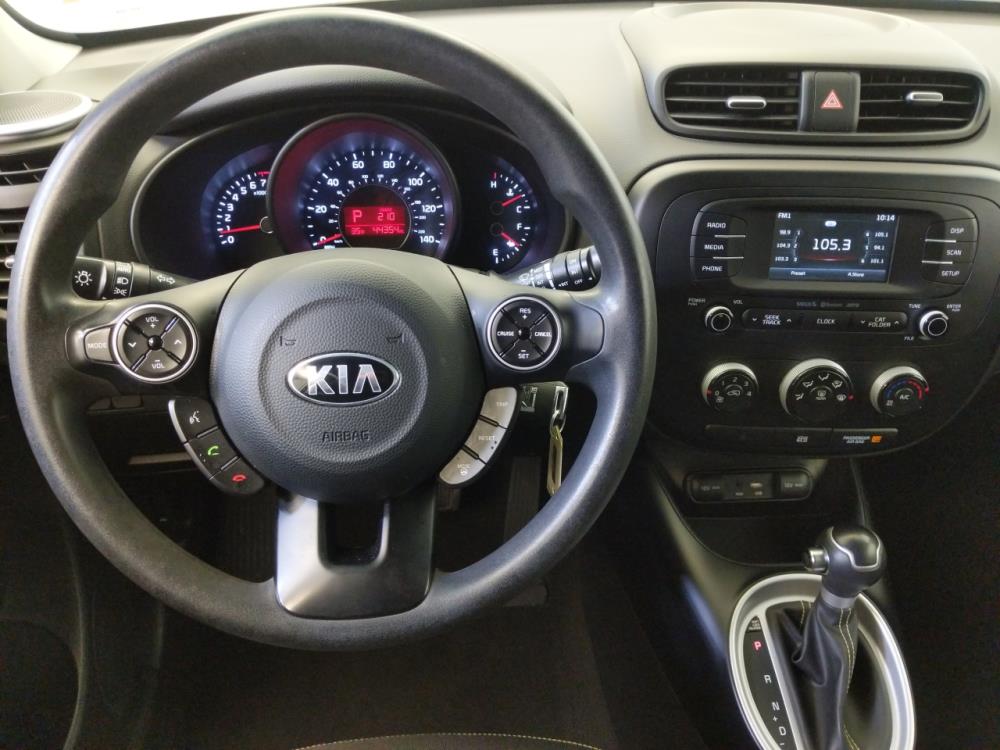 2016 Kia Soul - Driver Dash
