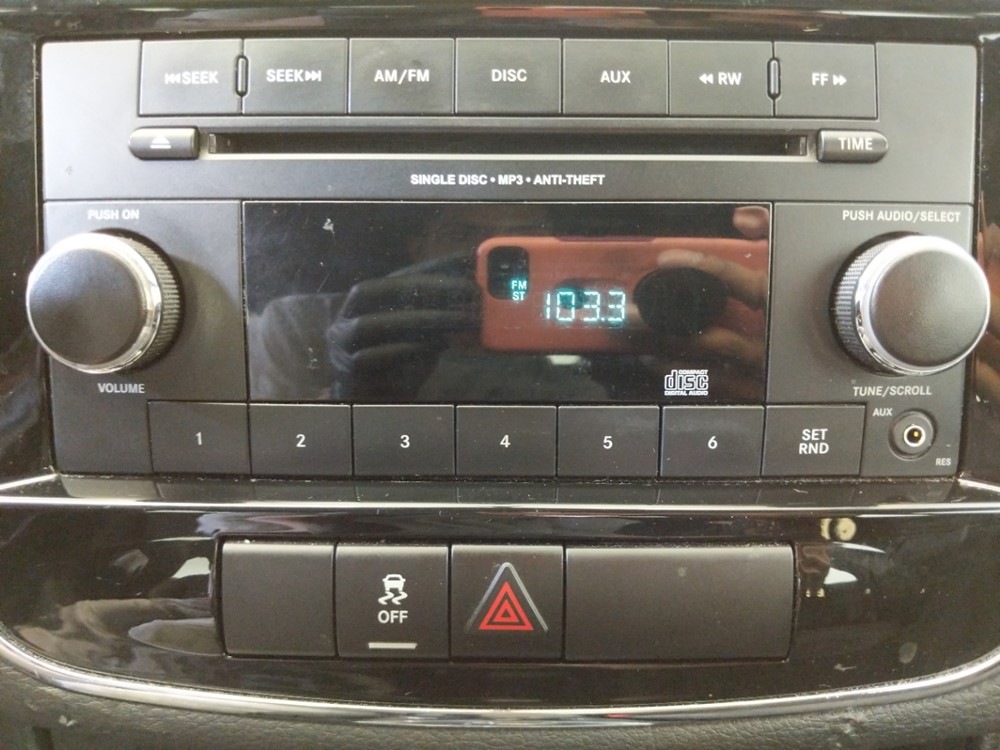 2013 Chrysler 200 - Stereo Package