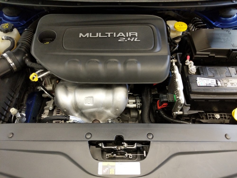 2016 Chrysler 200 - Engine