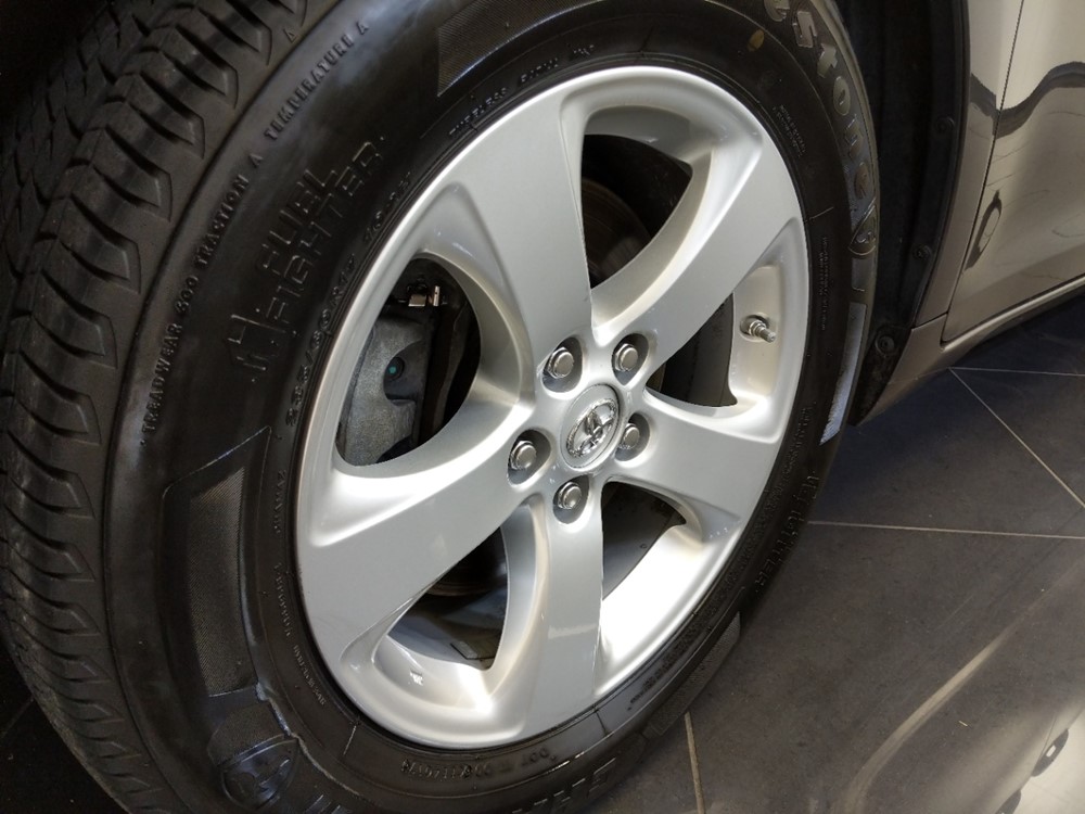 2017 Toyota Sienna - Wheel