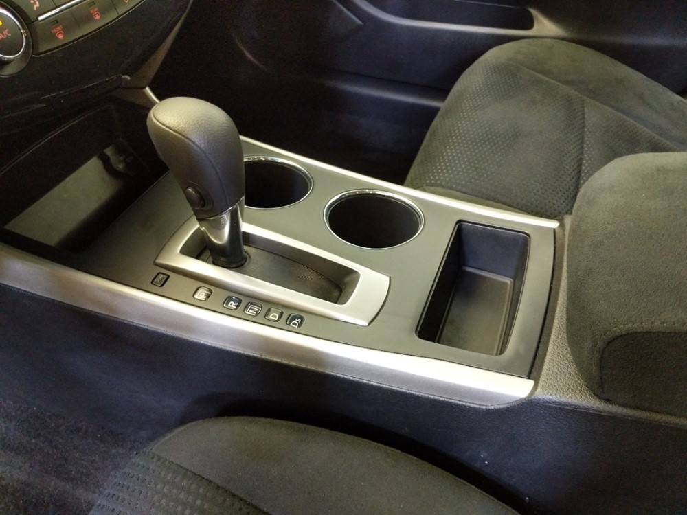 2015 Nissan Altima - Center Console/Cup Holders