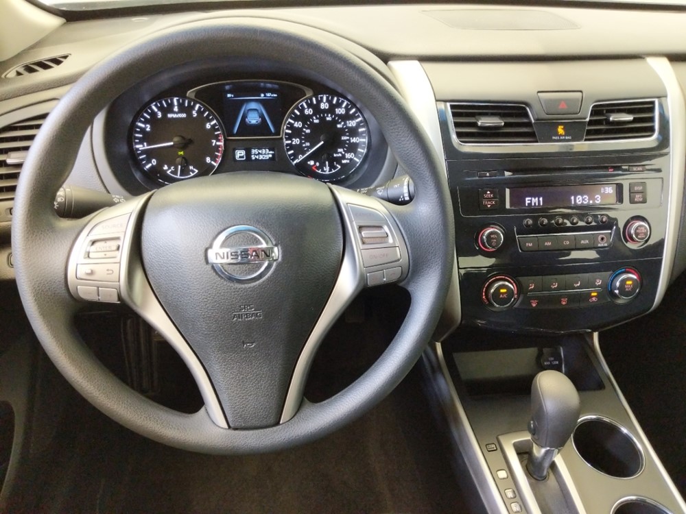 2015 Nissan Altima - Driver Dash