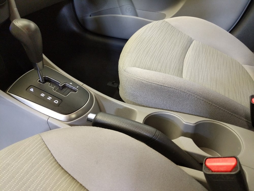 2017 Hyundai Accent - Center Console/Cup Holders