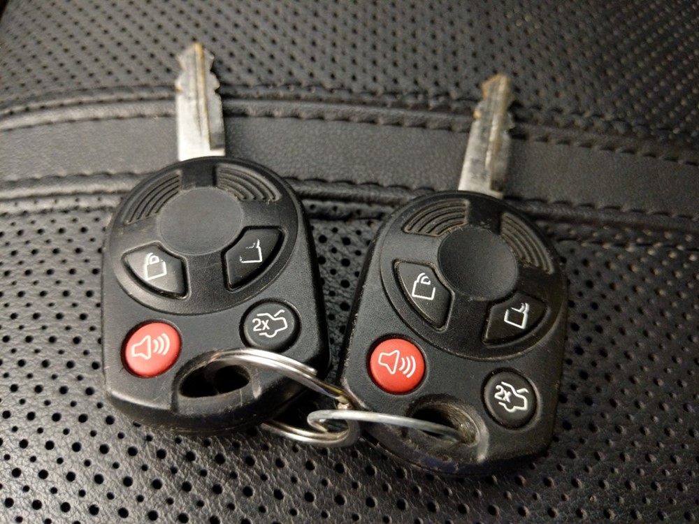 2012 Lincoln MKZ - Keys