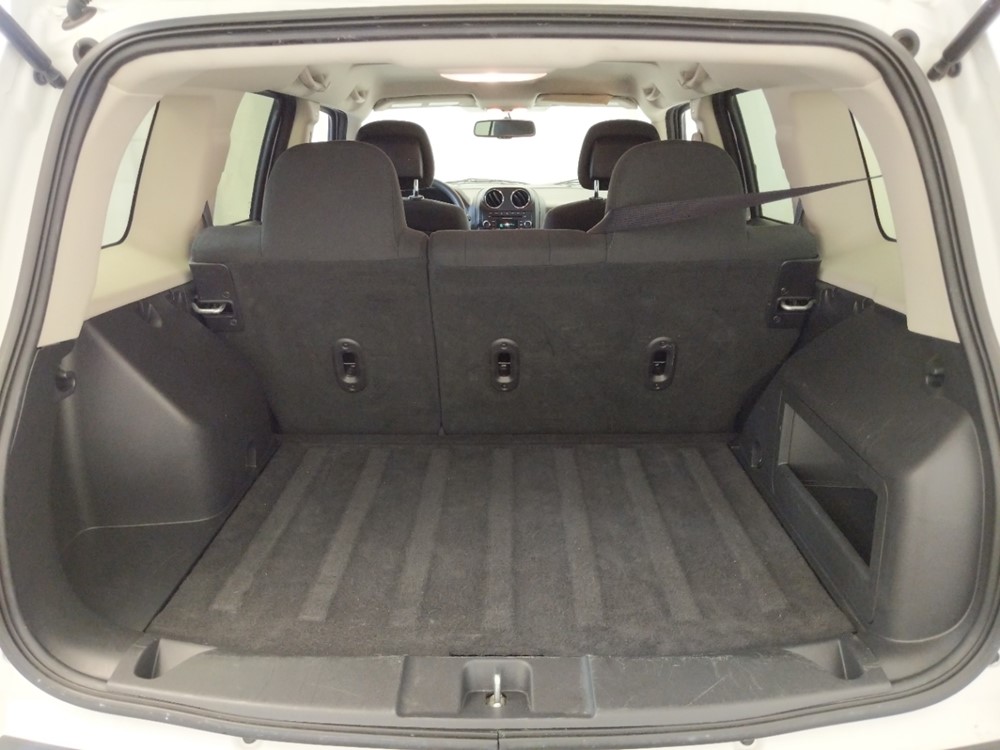 2017 Jeep Patriot - Trunk