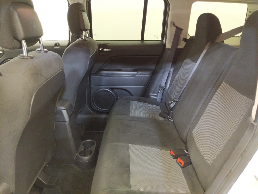 2017 Jeep Patriot - Driver Rear Seat