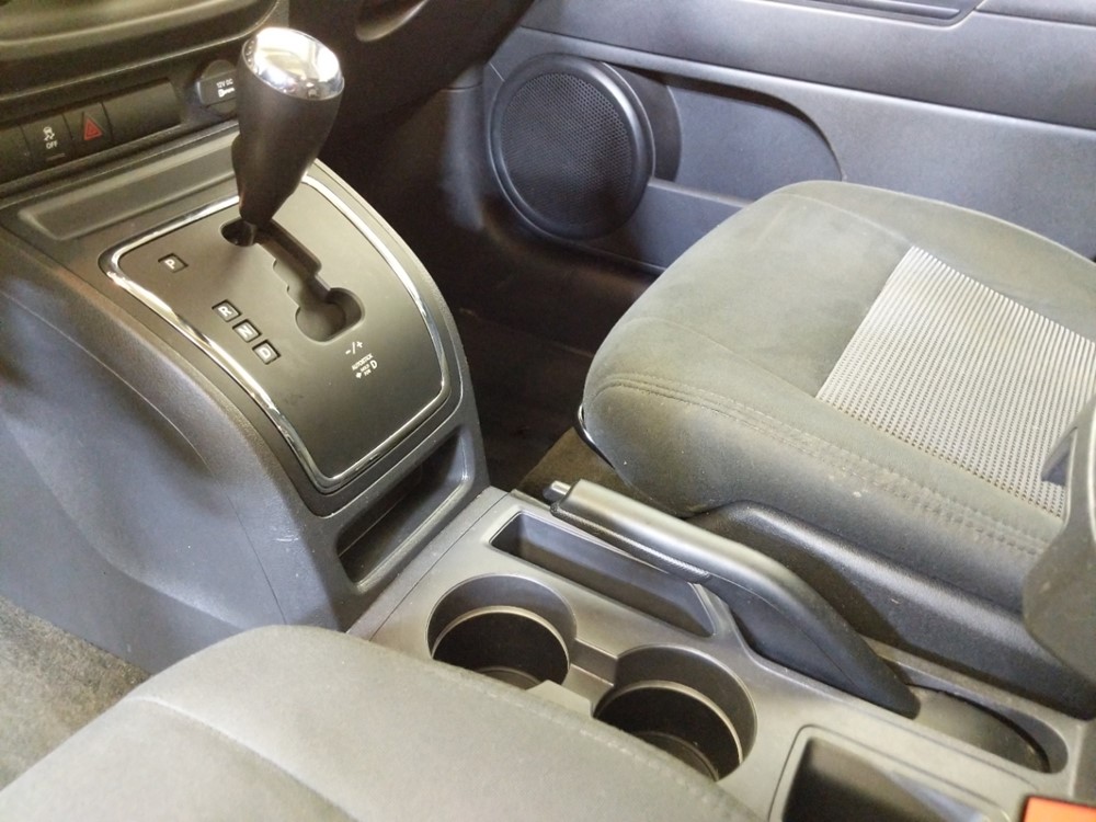 2016 Jeep Patriot - Center Console/Cup Holders