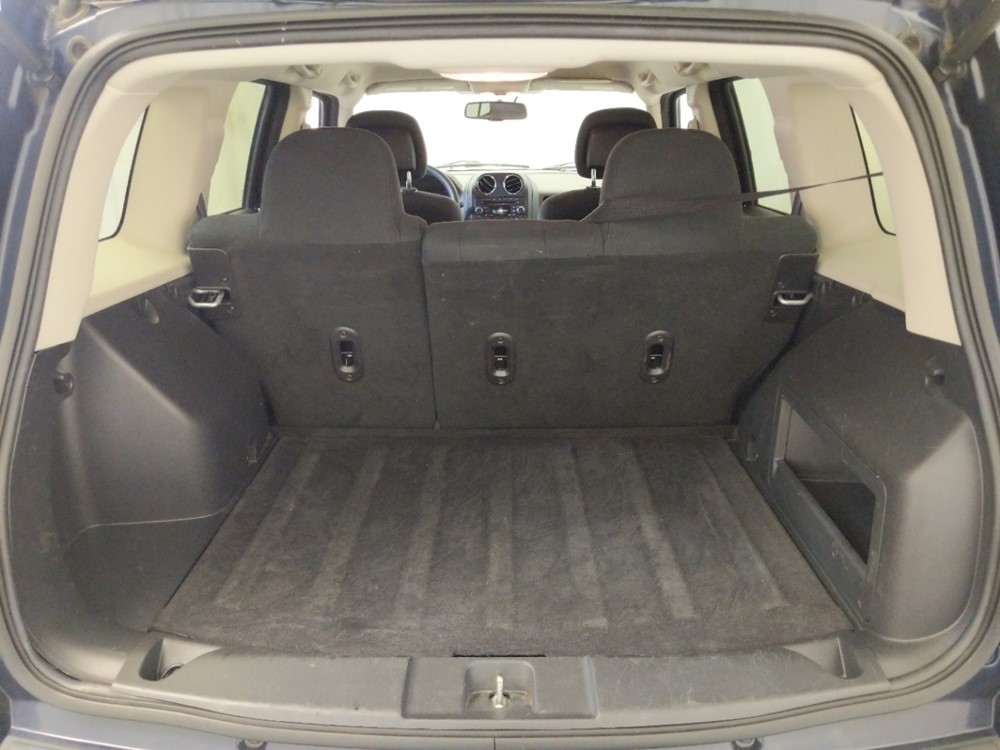2016 Jeep Patriot - Trunk