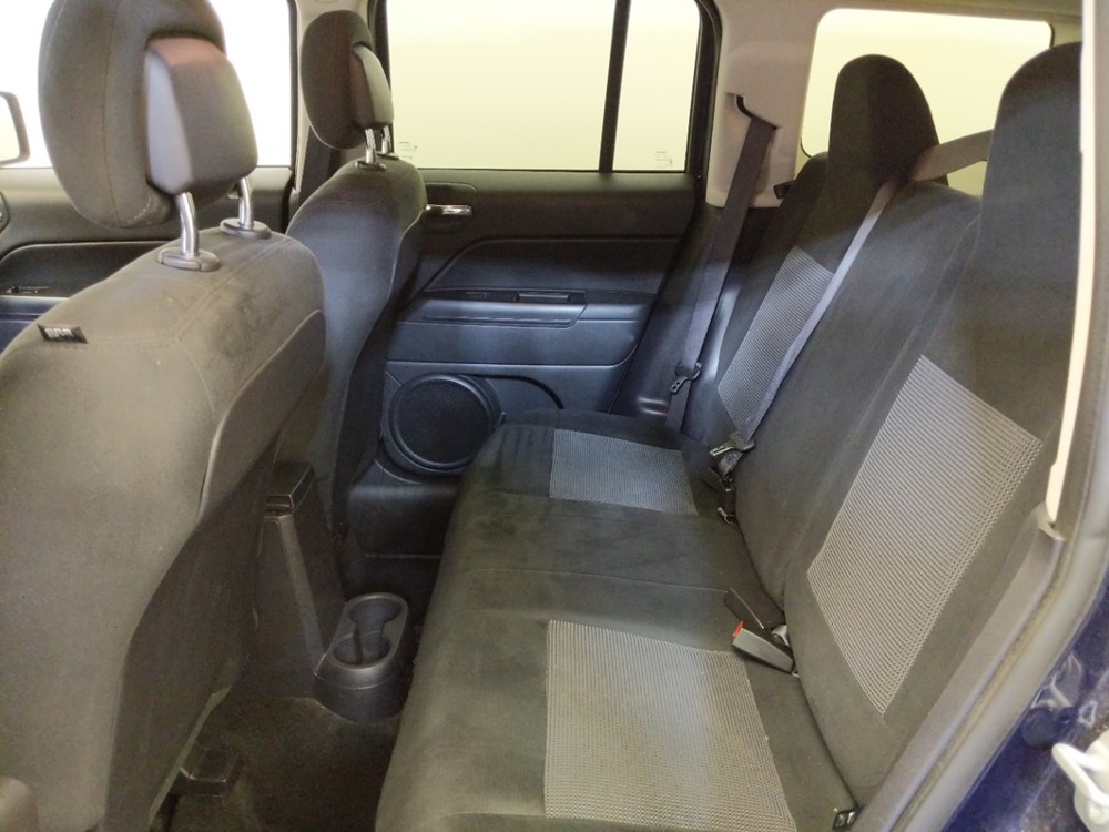 2016 Jeep Patriot - Driver Rear Seat