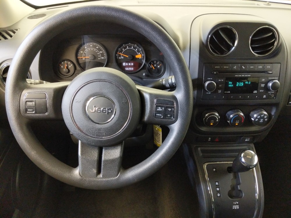 2016 Jeep Patriot - Driver Dash