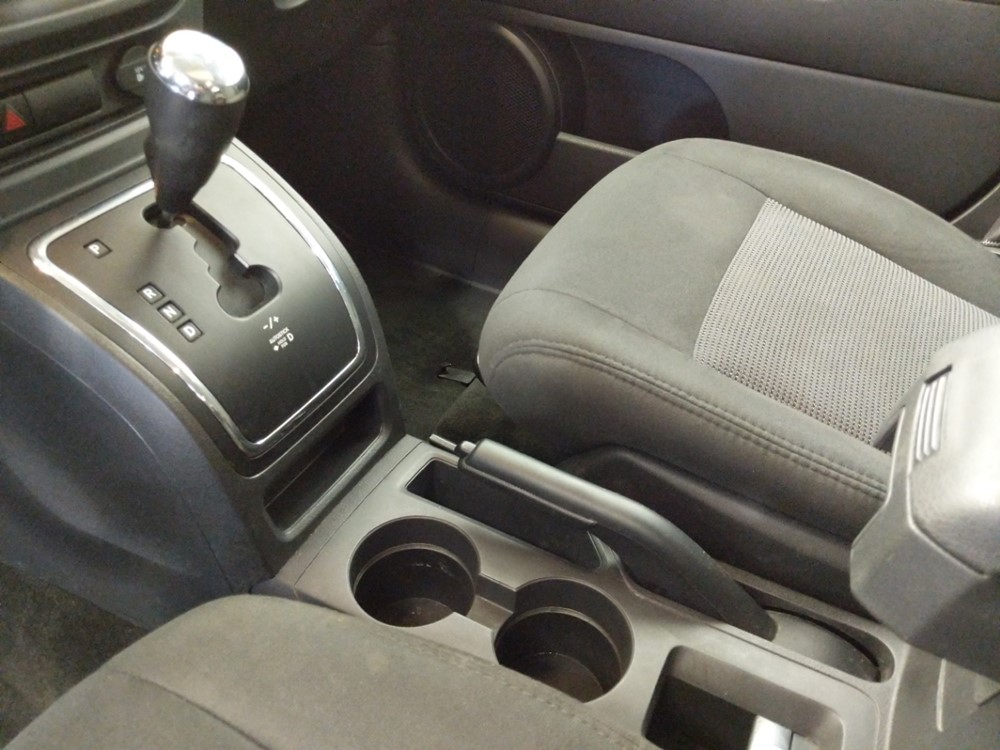 2016 Jeep Patriot - Center Console/Cup Holders