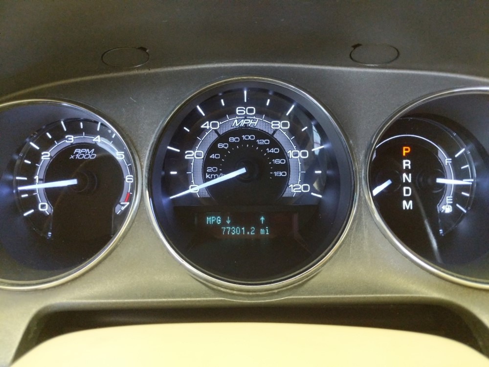 2012 Lincoln MKZ - Odometer Close Up