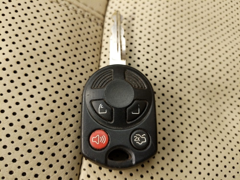 2012 Lincoln MKZ - Keys