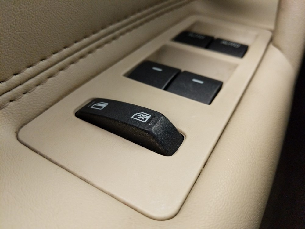 2012 Lincoln MKZ - Driver Power Windows/Lock Control
