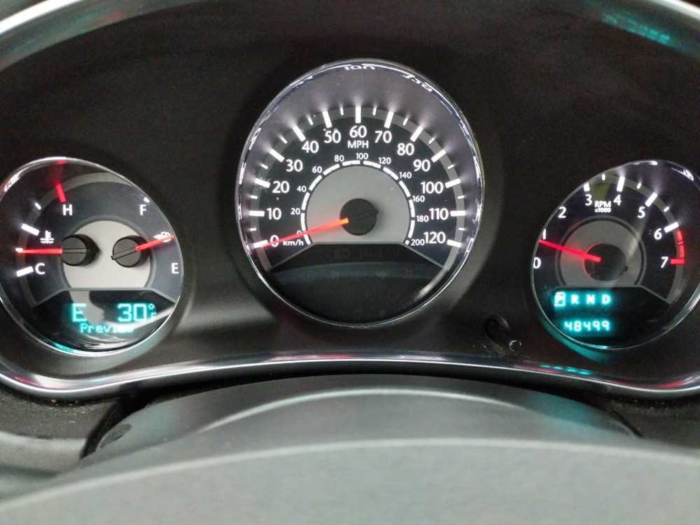 2013 Chrysler 200 - Odometer Close Up