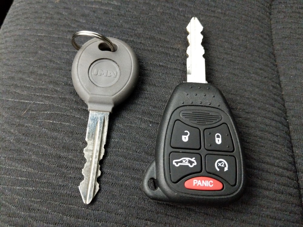2013 Chrysler 200 - Keys