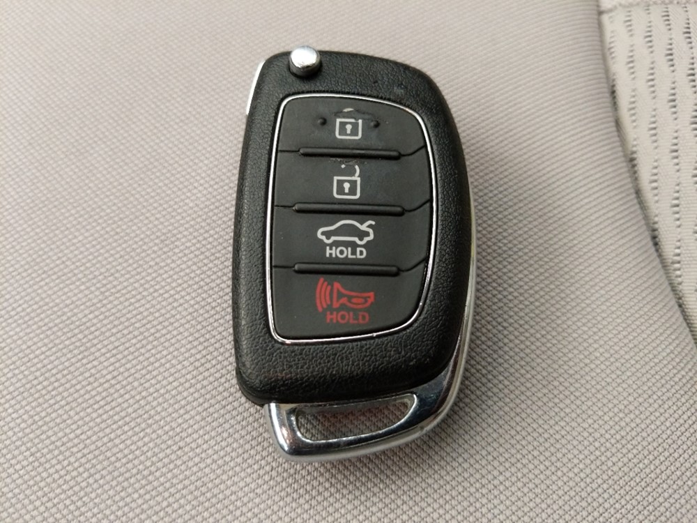 2016 Hyundai Sonata - Keys