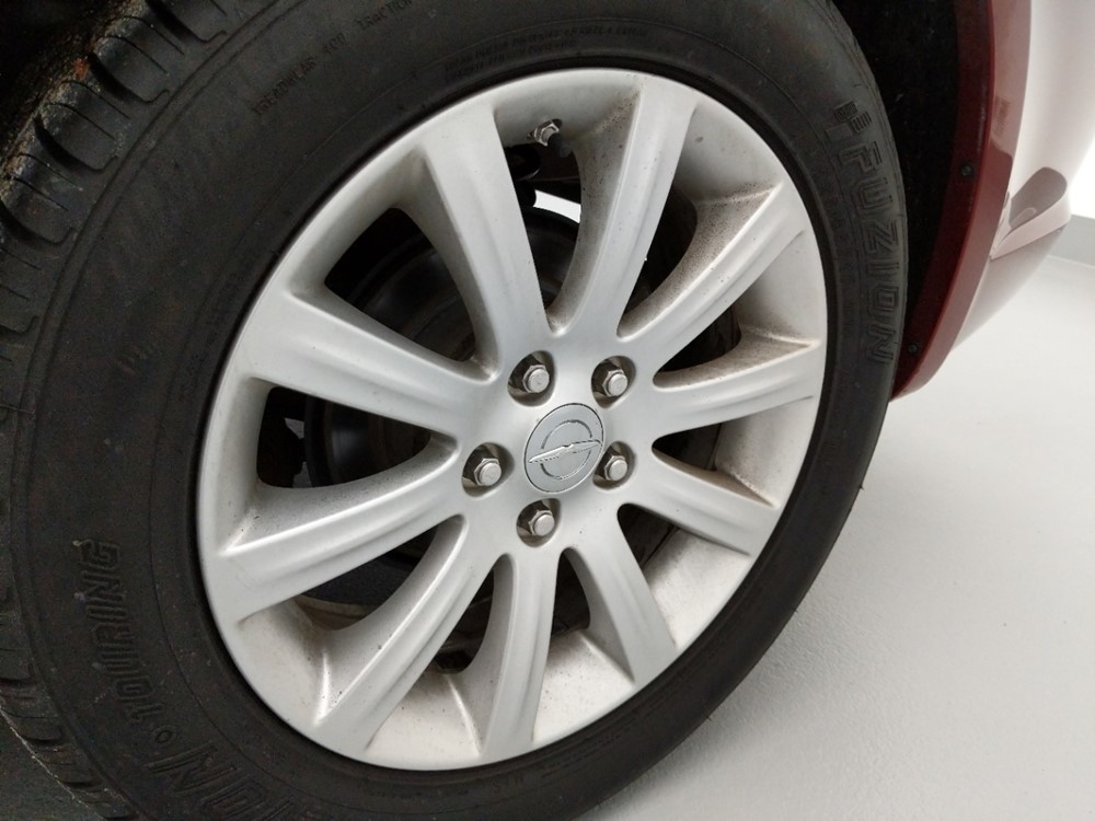 2014 Chrysler 200 - Wheel
