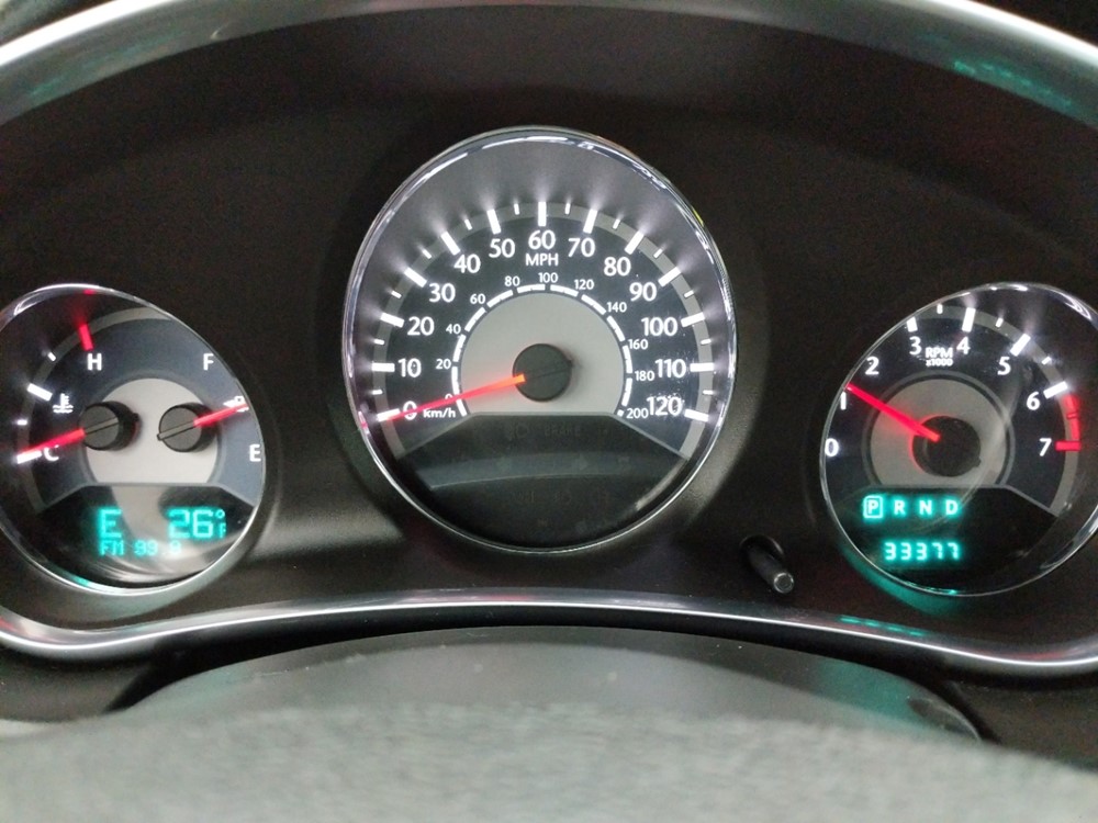 2014 Chrysler 200 - Odometer Close Up