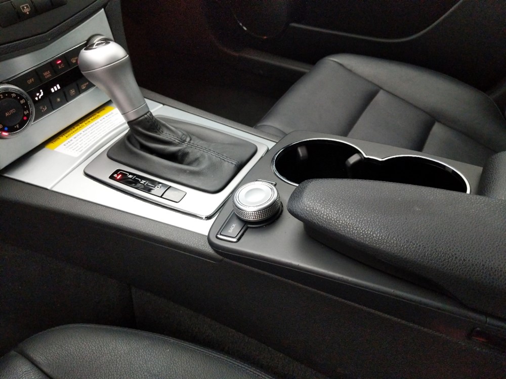 2011 Mercedes-Benz C300 - Center Console/Cup Holders