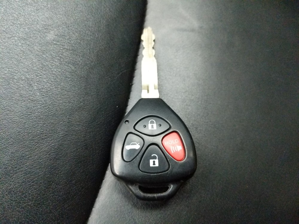 2012 Toyota Avalon - Keys