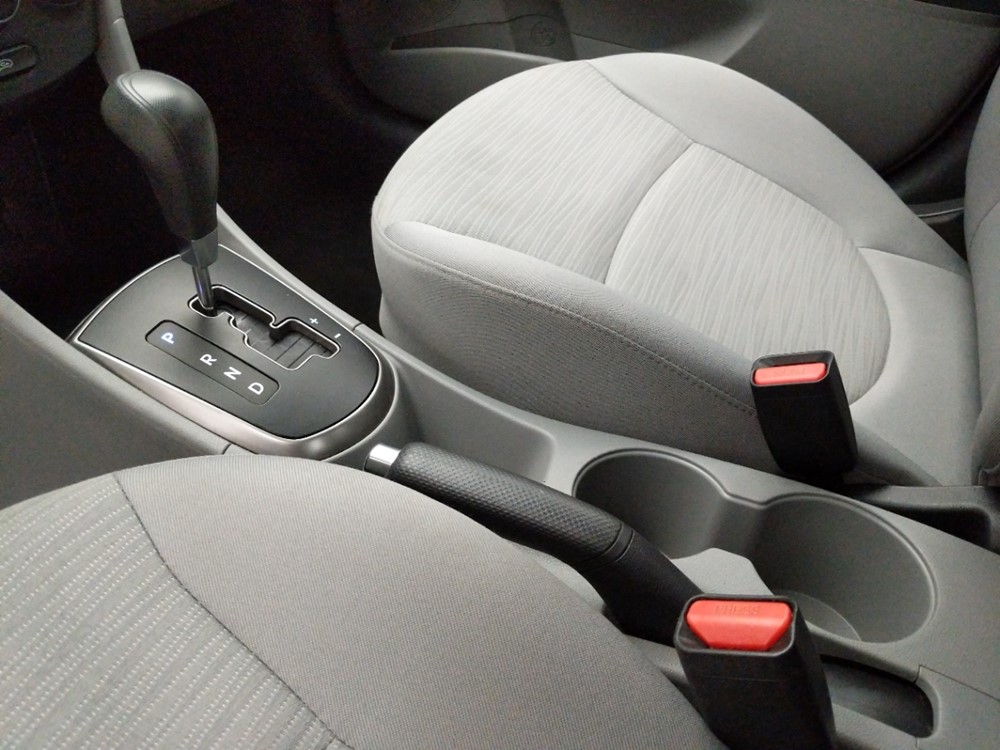 2017 Hyundai Accent - Center Console/Cup Holders