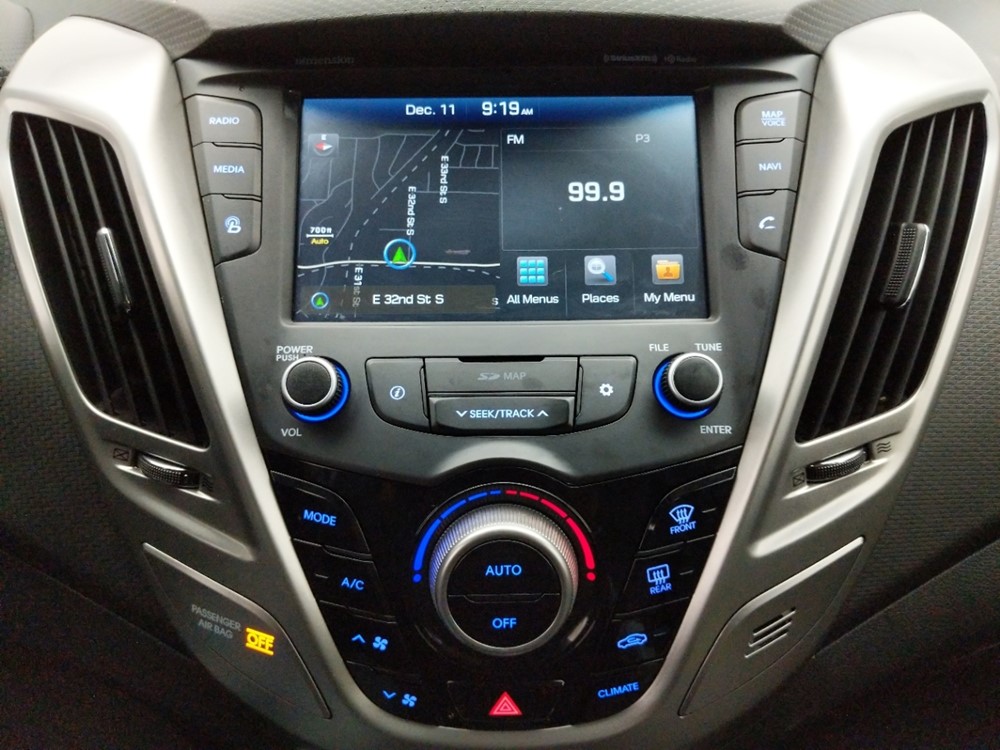 2016 Hyundai Veloster - Stereo Package