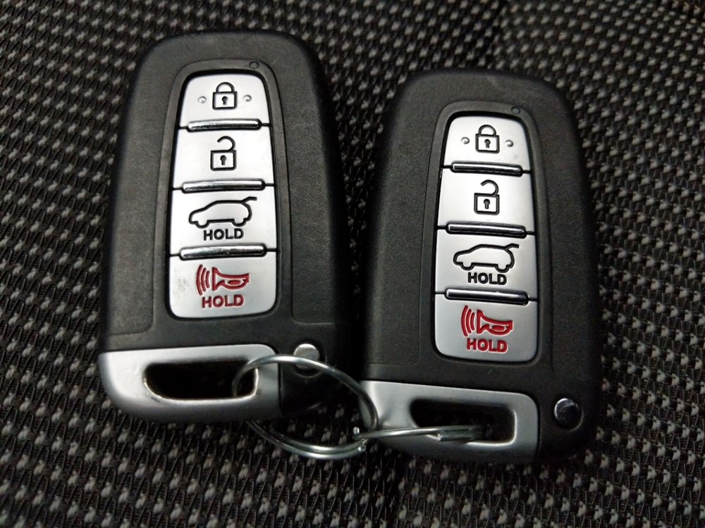 2016 Hyundai Veloster - Keys