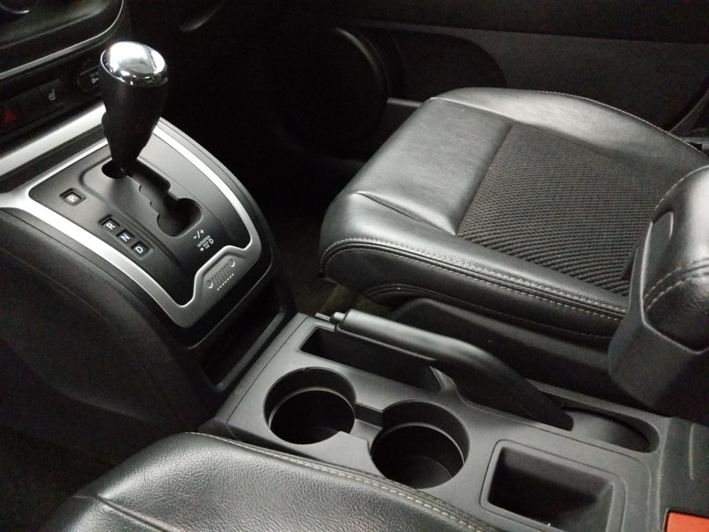 2014 Jeep Compass - Center Console/Cup Holders