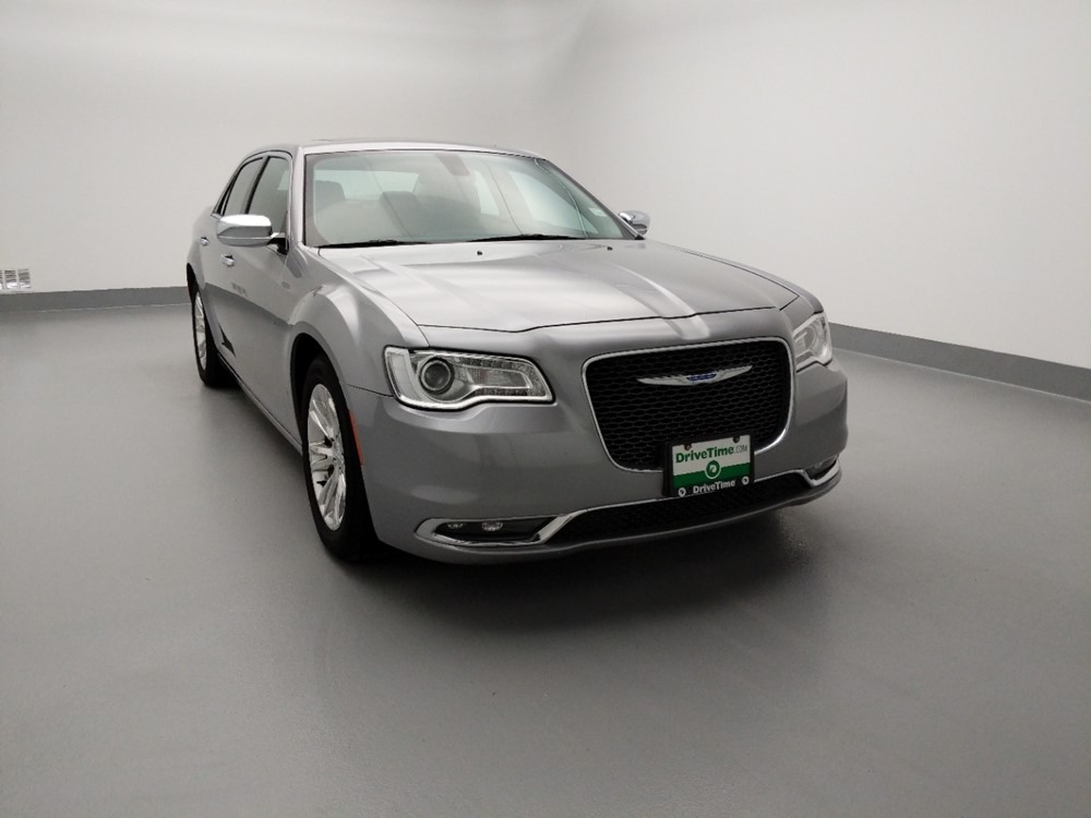 2017 Chrysler 300 - Passenger Front Hood