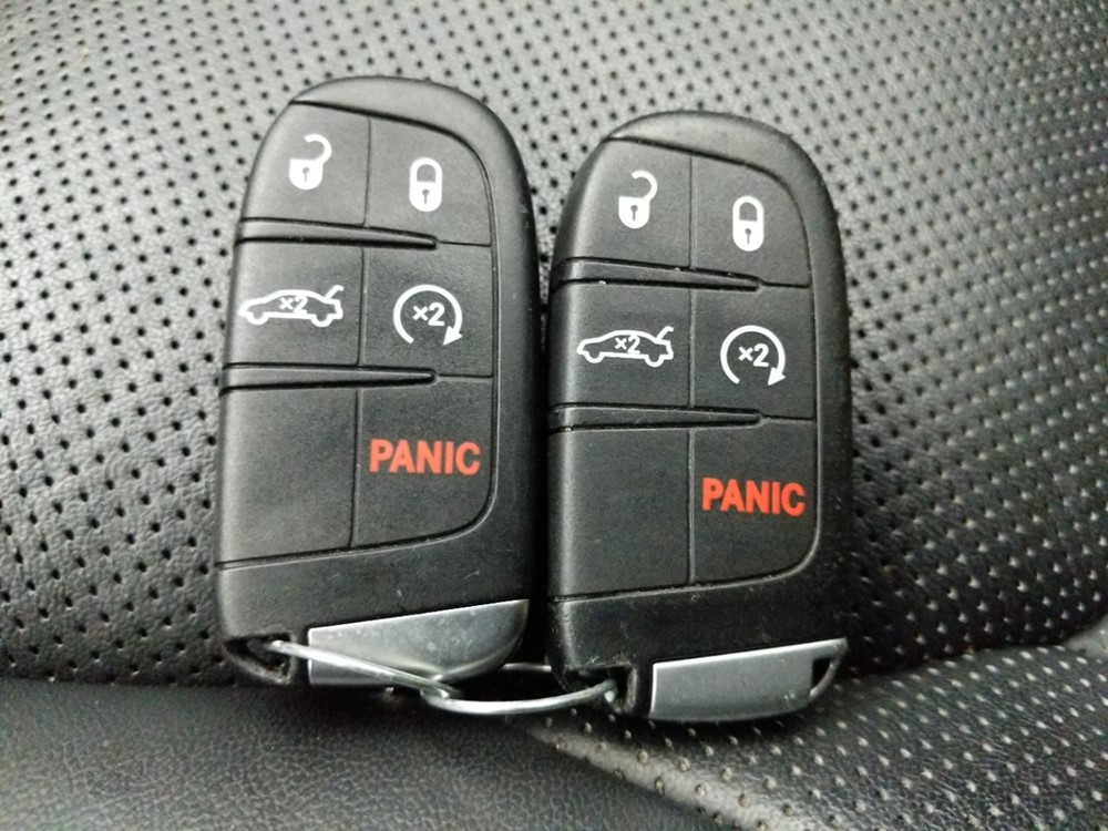 2017 Chrysler 300 - Keys
