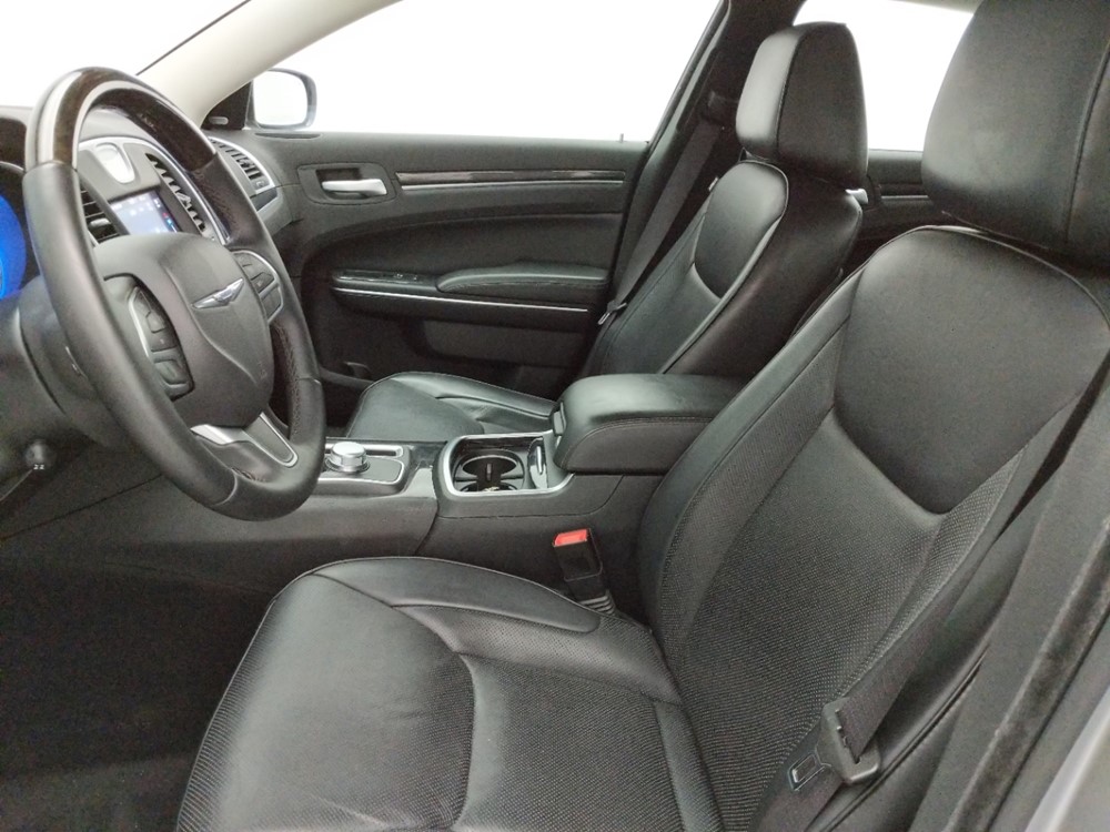 2017 Chrysler 300 - Driver Front Seat