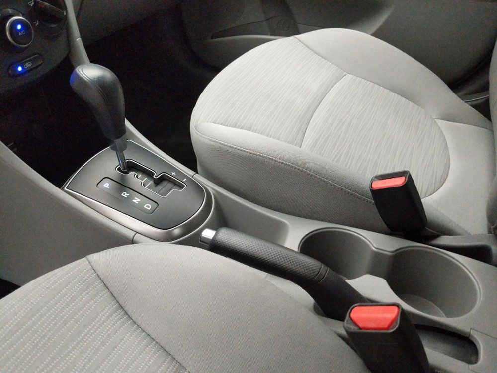 2017 Hyundai Accent - Center Console/Cup Holders
