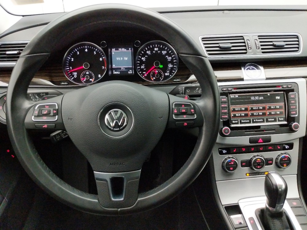 2014 Volkswagen CC - Driver Dash