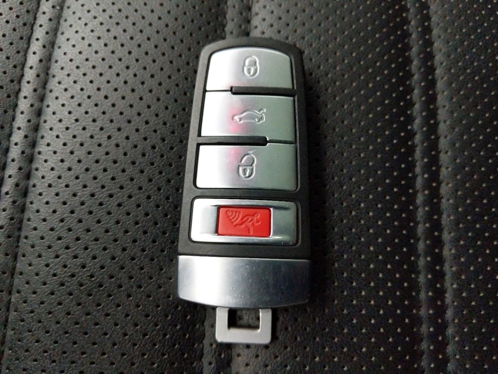 2014 Volkswagen CC - Keys