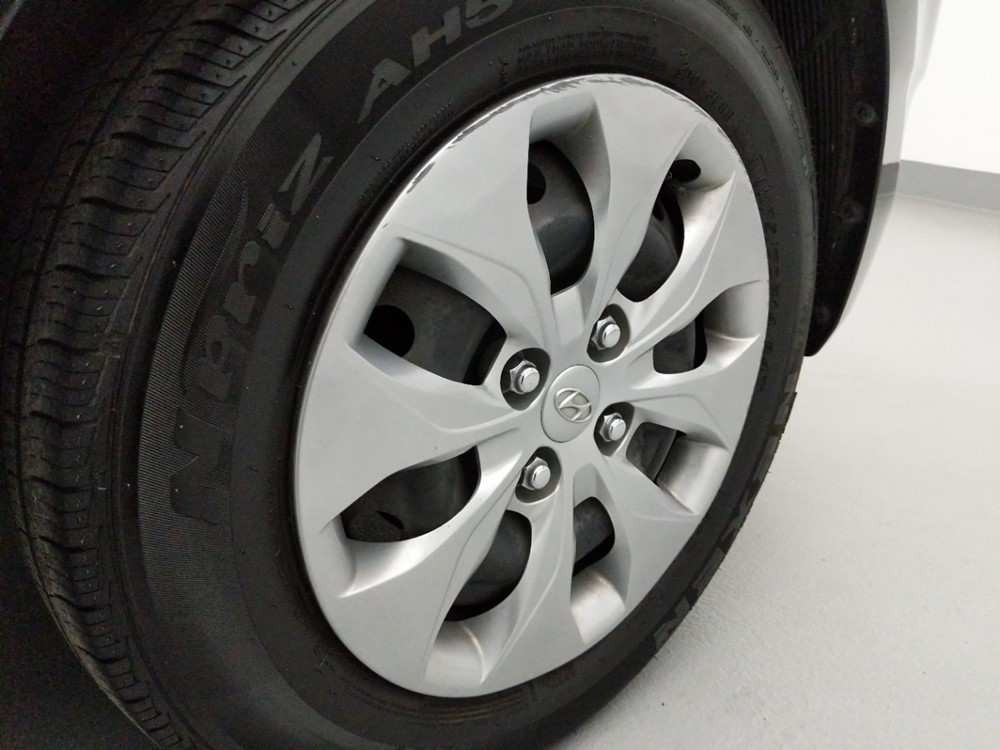 2017 Hyundai Accent - Wheel
