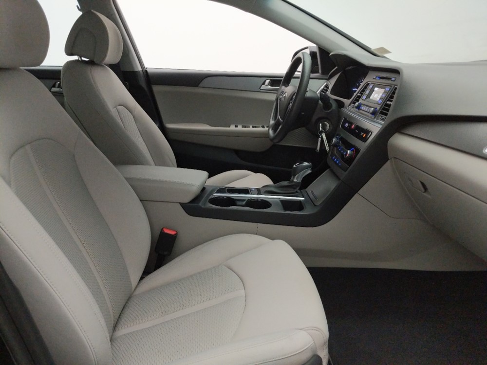 2017 Hyundai Sonata - Passenger Front Seat