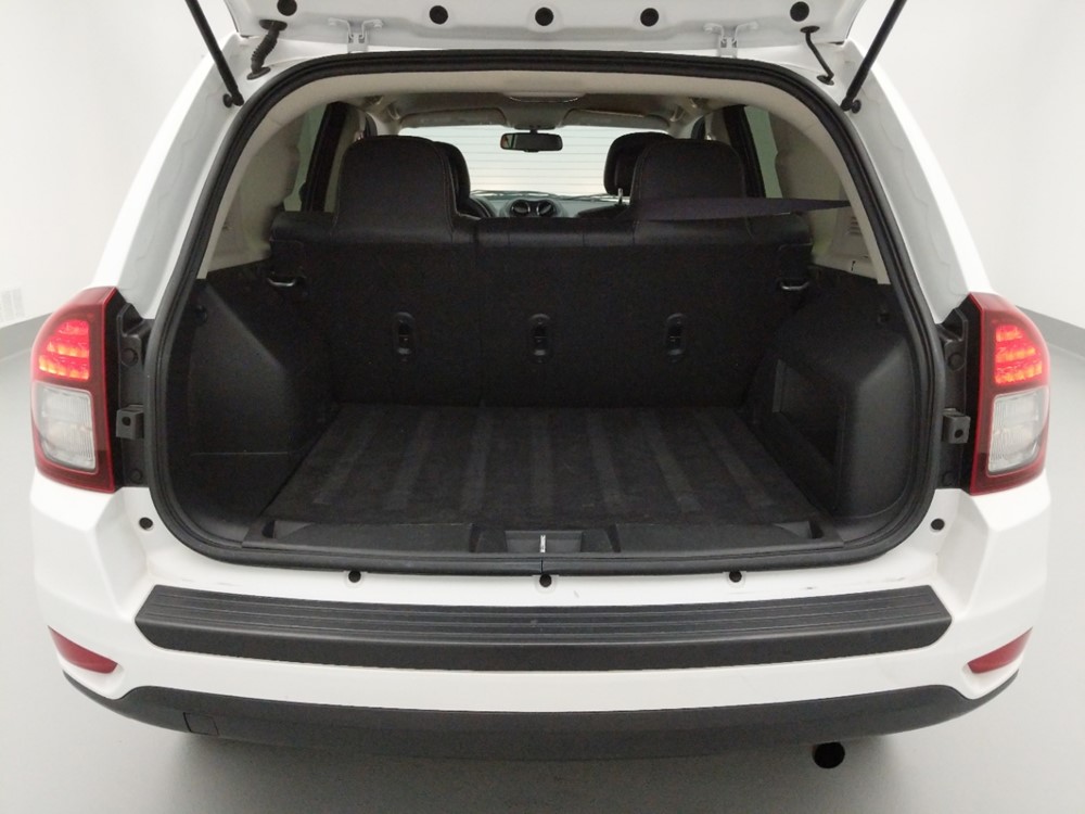 2016 Jeep Compass - Trunk
