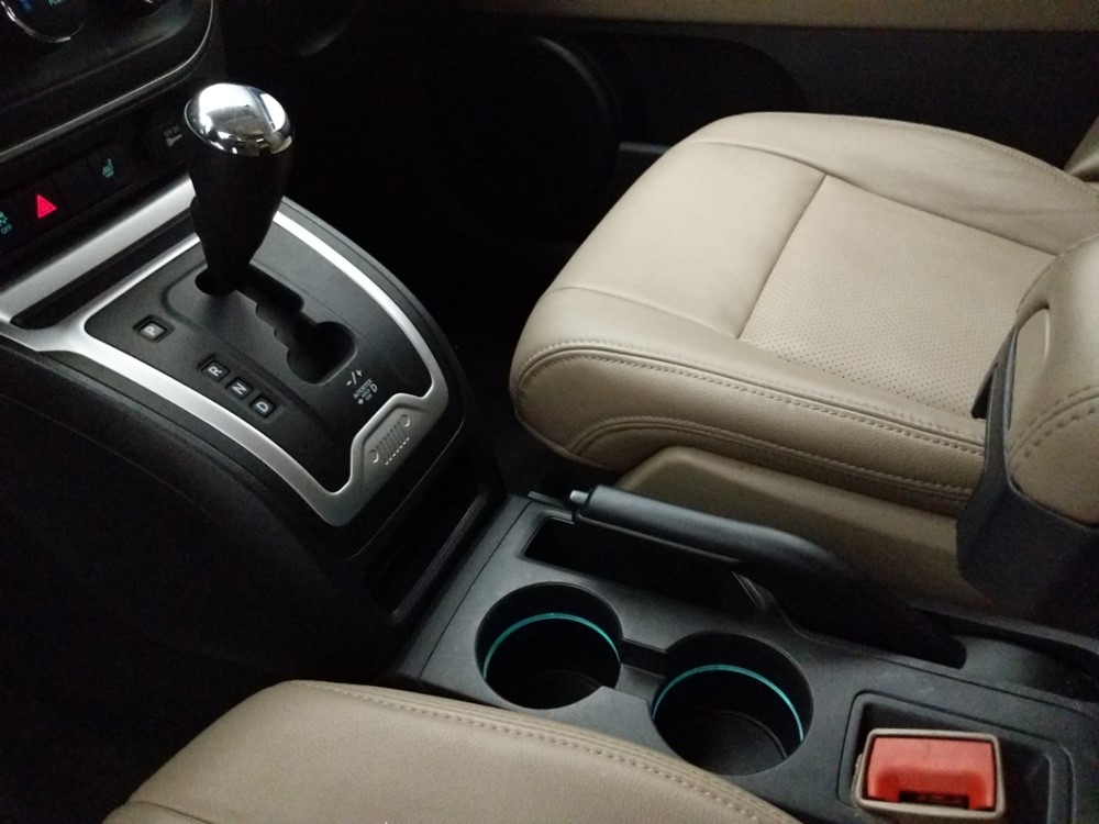 2014 Jeep Compass - Center Console/Cup Holders