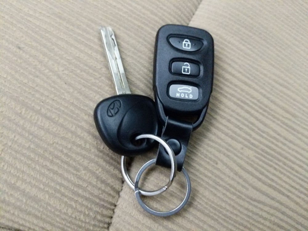 2011 Hyundai Sonata - Keys