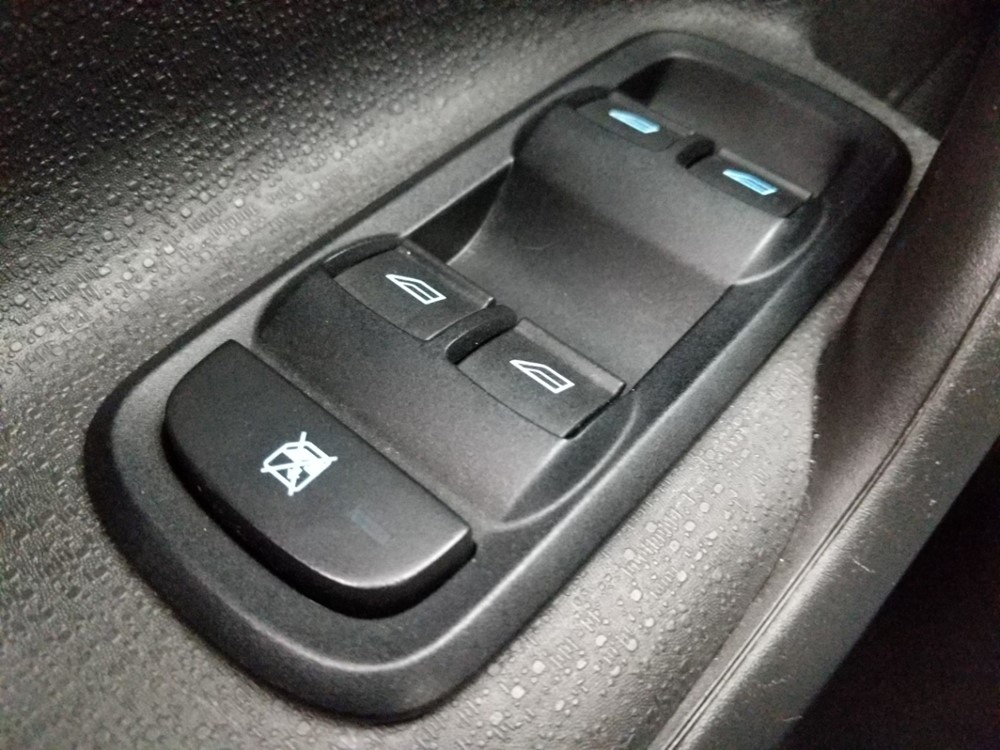 2017 Ford Fiesta - Driver Power Windows/Lock Control
