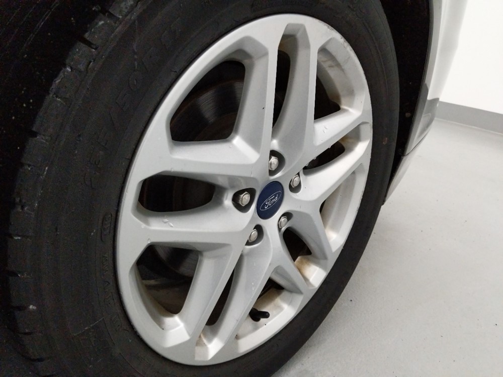 2016 Ford Fusion - Wheel