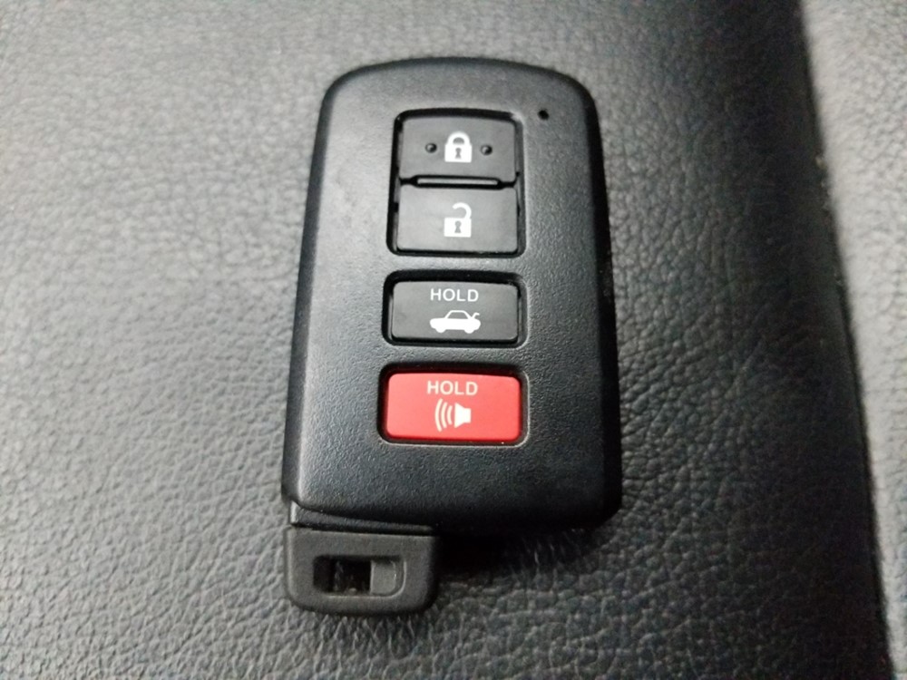 2013 Toyota Avalon - Keys