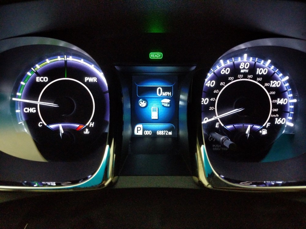 2013 Toyota Avalon - Odometer Close Up