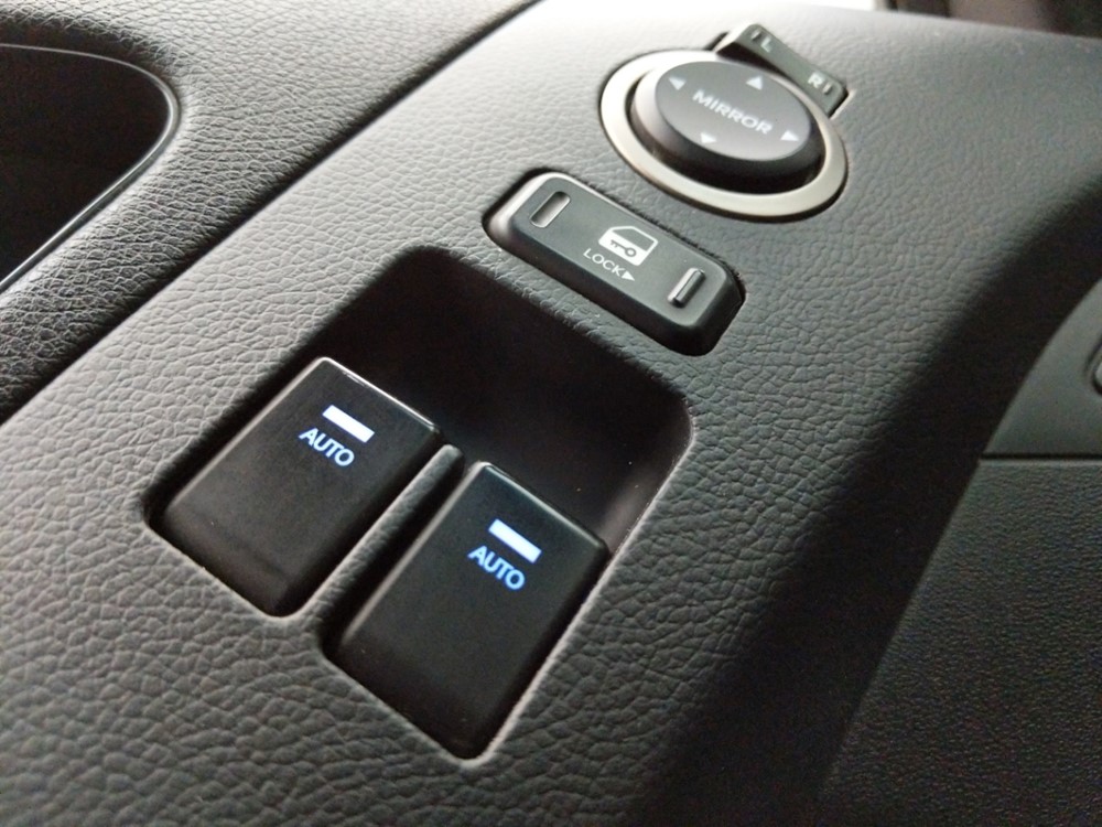 2013 Hyundai Genesis - Driver Power Windows/Lock Control