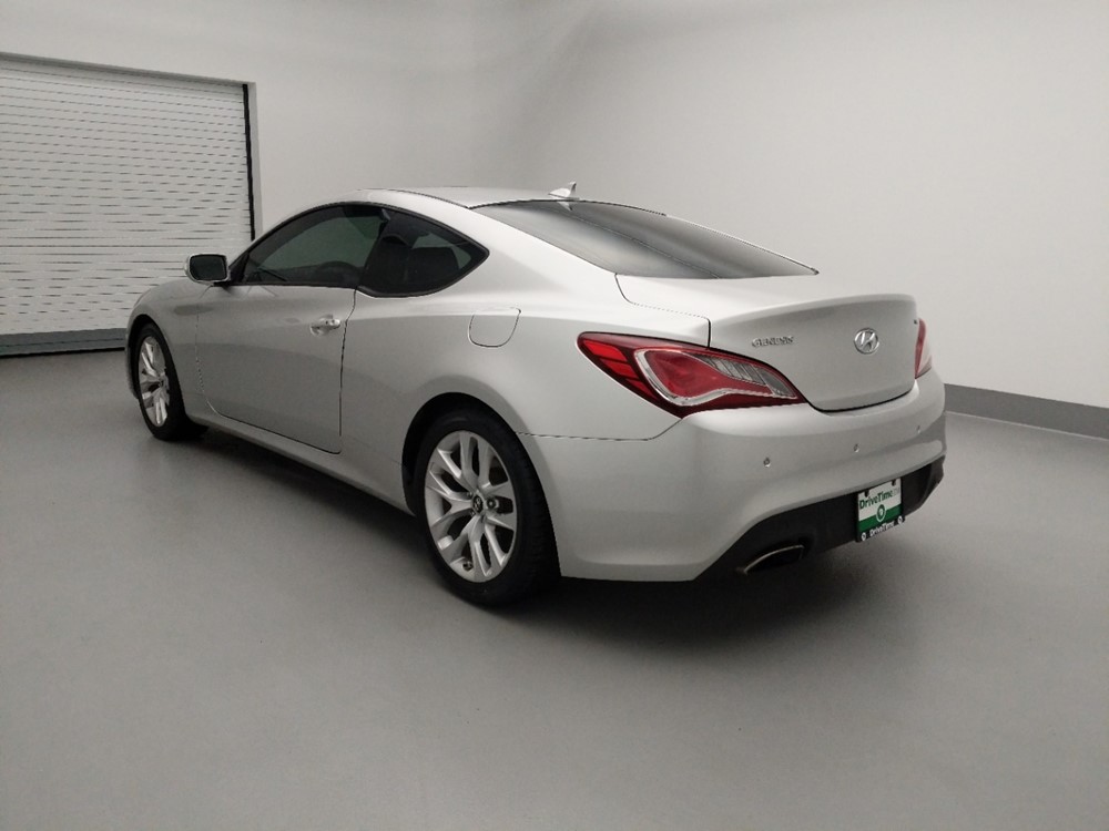 2013 Hyundai Genesis - Driver Rear Bumper
