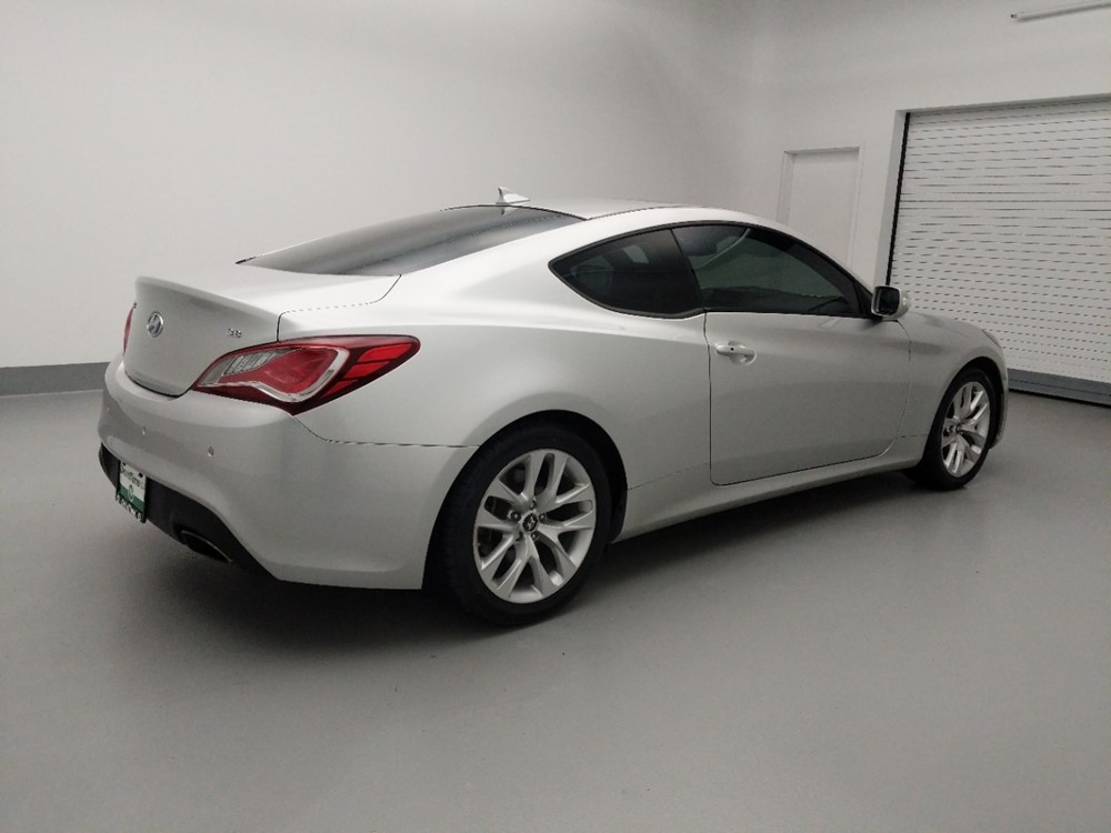 2013 Hyundai Genesis - Passenger Rear Side