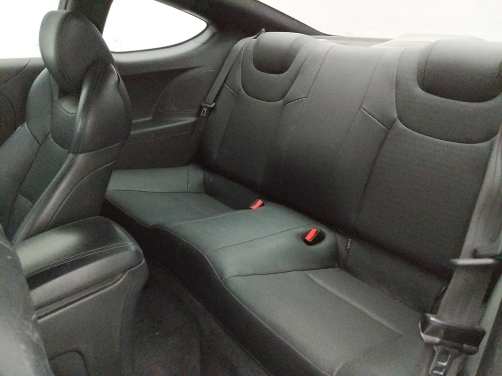 2013 Hyundai Genesis - Driver Rear Seat