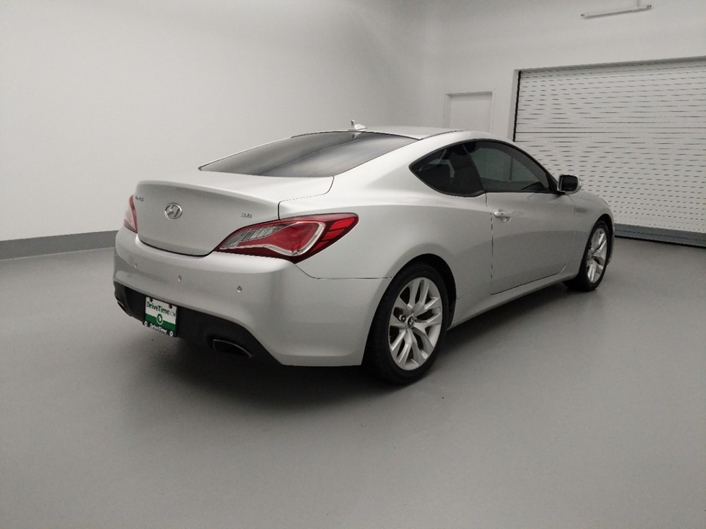 2013 Hyundai Genesis - Passenger Rear Bumper