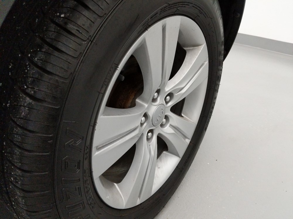2013 Kia Sportage - Wheel